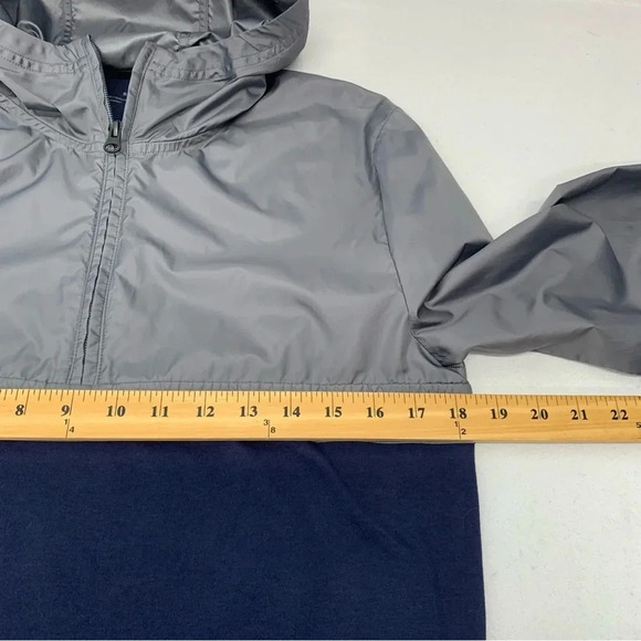Under Armour Windbreaker Woman Small  Loose  1/4 Zip Hood Long Sleeve Blue Gray - Picture 11 of 11